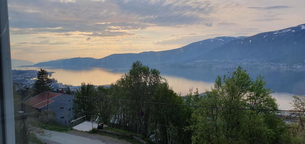 Tromsoapartment Silent Area With Nice View I Have Warm Caravan For Rent Same Place, 4 People Εξωτερικό φωτογραφία
